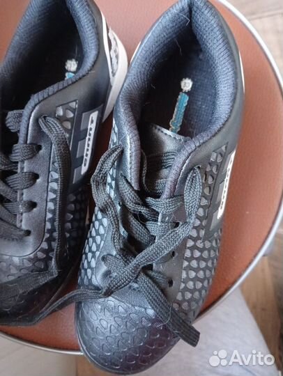 Футбольные бутсы для зала детские