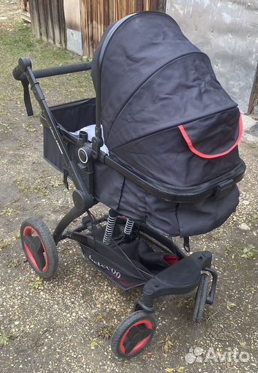 Прогулочная коляска