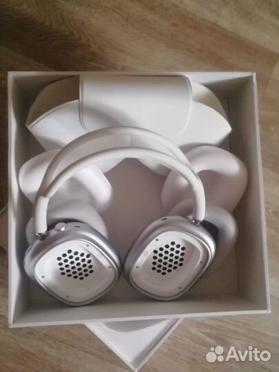 Наушники Apple Airpods Max белые