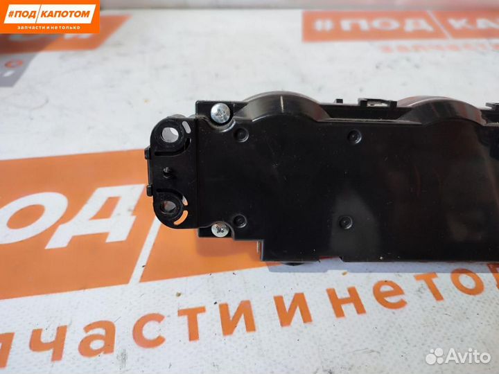 Блок управления печки/климат-контроля Mitsubishi