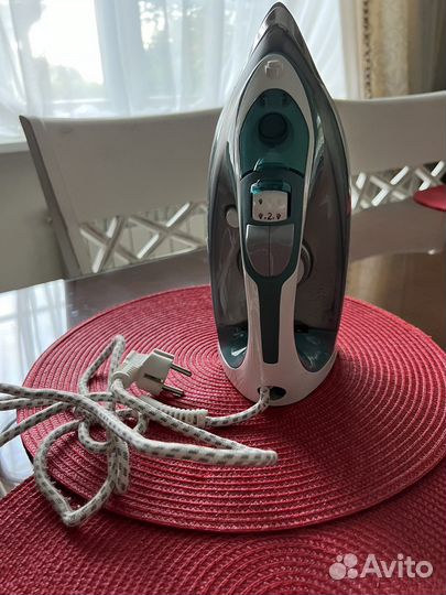 Утюг большой паровой