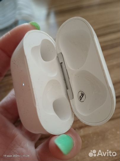 Зарядный кейс для Apple AirPods 3