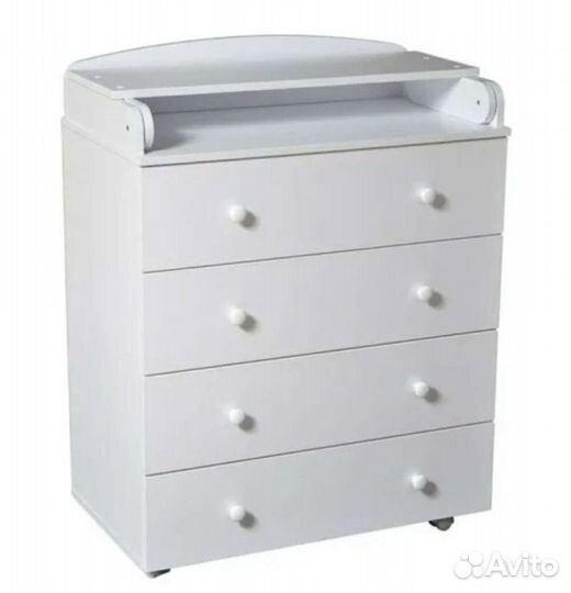 Комод с пеленальным столом на колесах