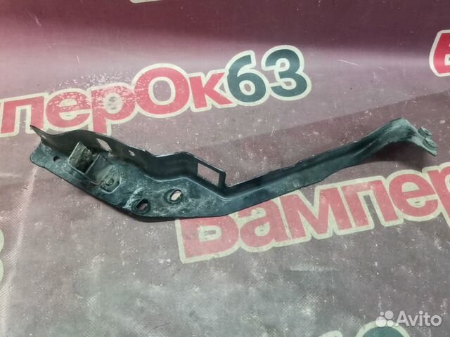 Кронштейн фары передний левый Mercedes-Benz C-Clas