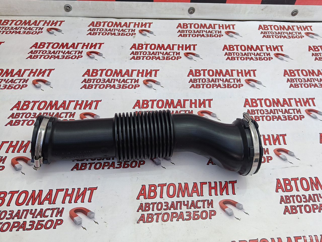 Патрубок воздушного фильтра Jaguar F-pace