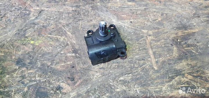 Моторчик заслонки печки Kia Sportage 2016-2021