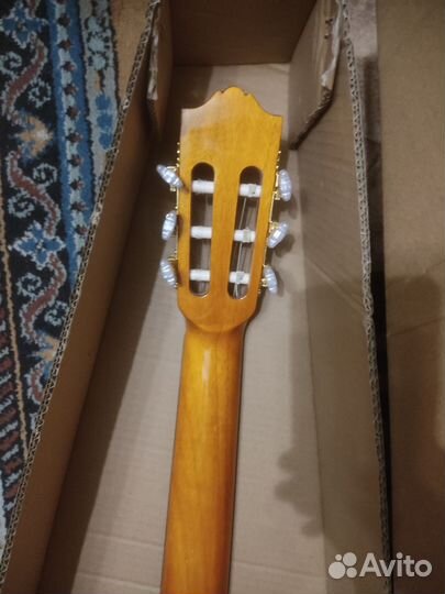 Новая гитара Yamaha C80 + чехол новый