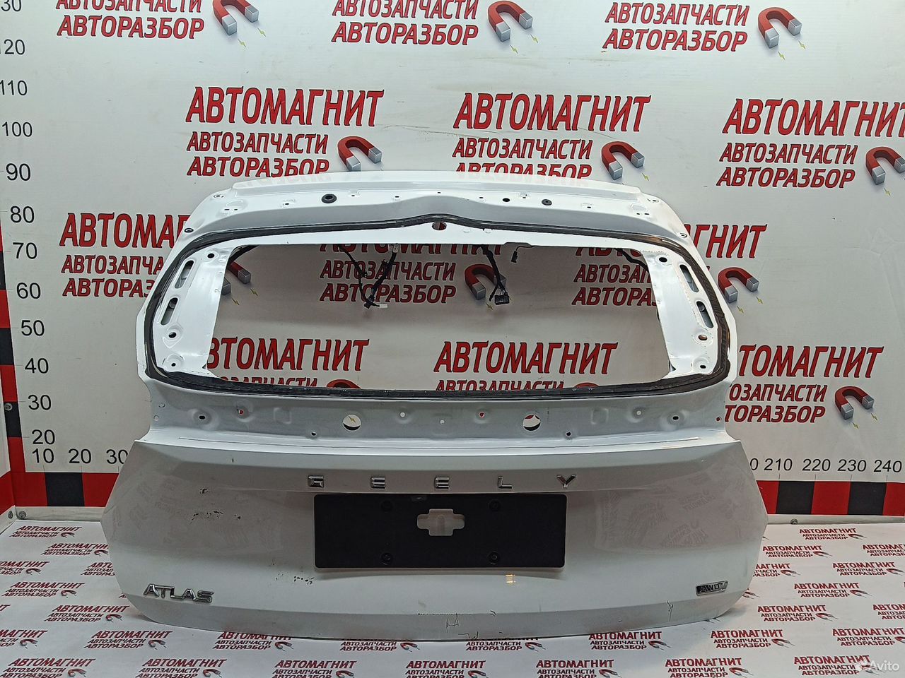 Крышка багажника Geely Atlas 2 FX11