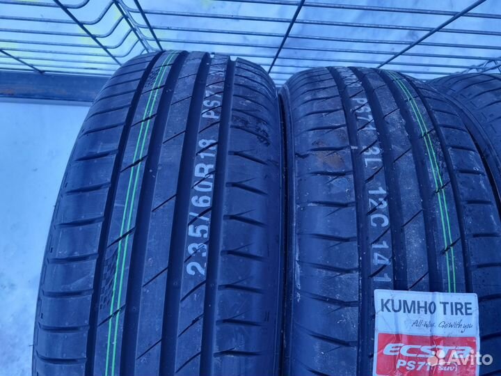 Kumho Ecsta PS71 235/60 R18 107W