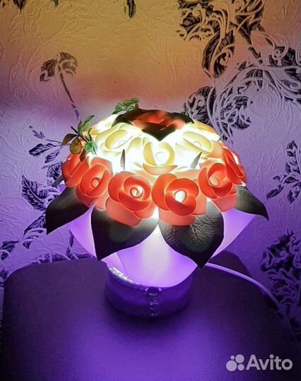 Ночник из роз