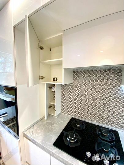 Угловая кухня на заказ. Фабрика