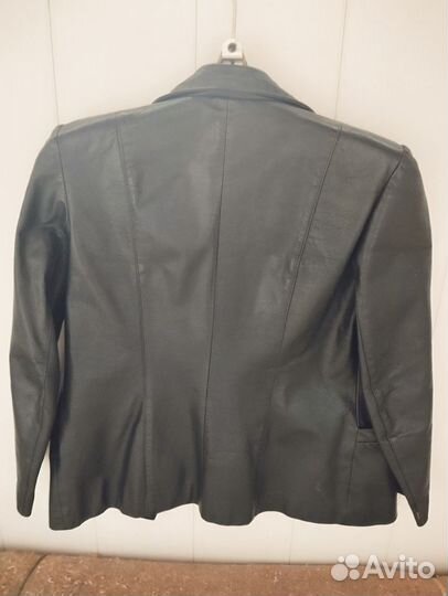Пиджак женский из нат.кожи 38 р-р