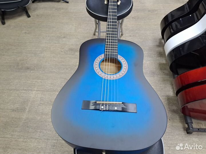 Гитара классическая синяя с нейлоновыми струнами
