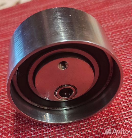 Натяжной ролик ремня грм Ауди А8 D2