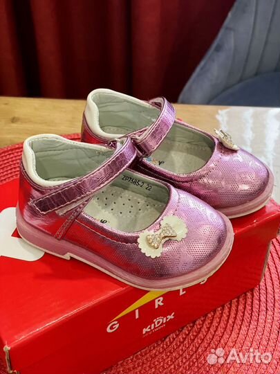 Туфли для девочки 22 23 размер
