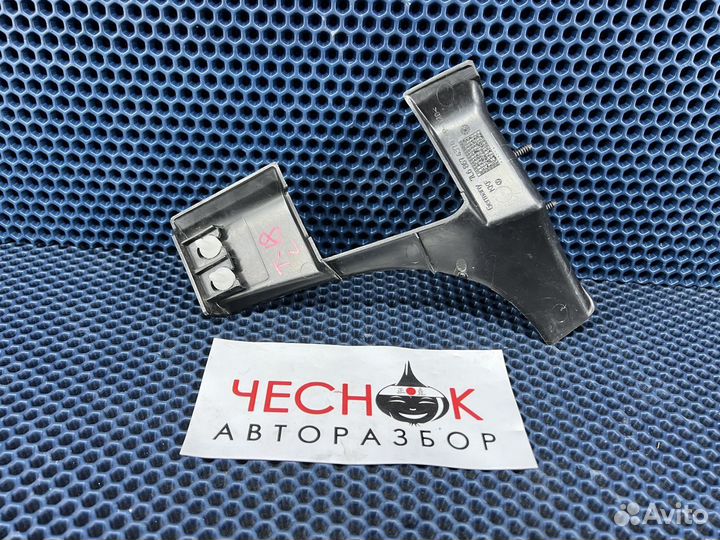 Накладка петли багажника VW Touareg GP 2002-2007