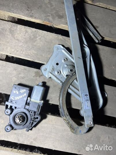 Стеклоподъемник передний Renault Megane 3 меган