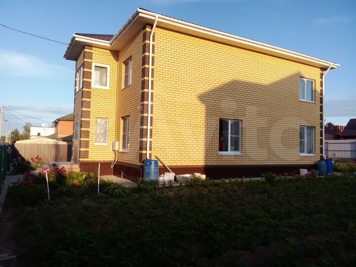 Дом 210 м² на участке 9 сот.