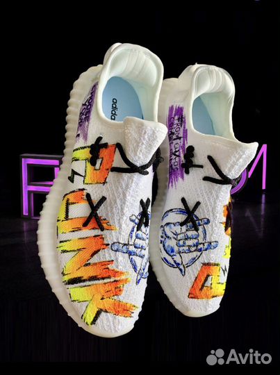 Роспись кроссовок