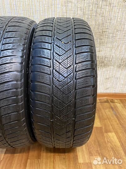 Pirelli Winter Sottozero 3 245/45 R18