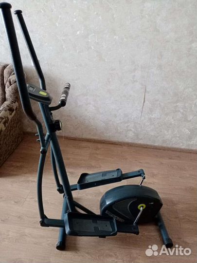 Эллиптический тренажер torneo
