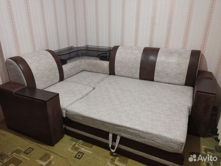 Угловой диван бу