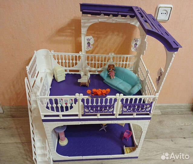 Домик кукольный