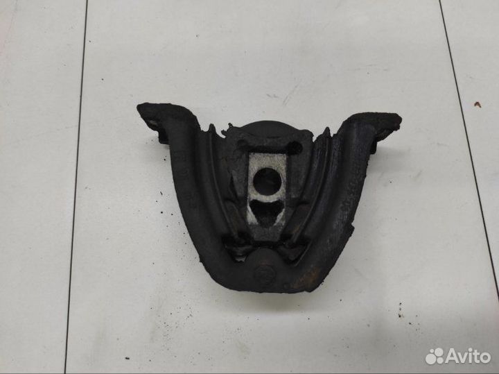 Подушка редуктора Opel Omega B седан 2.0 1994