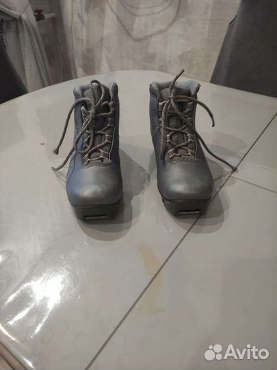 Лыжные ботинки