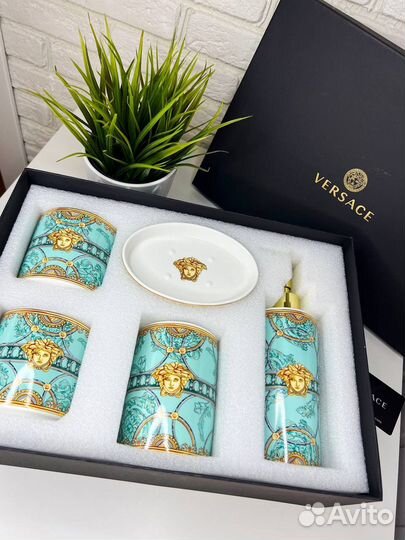 Фарфоровый комплект для ванной комнаты