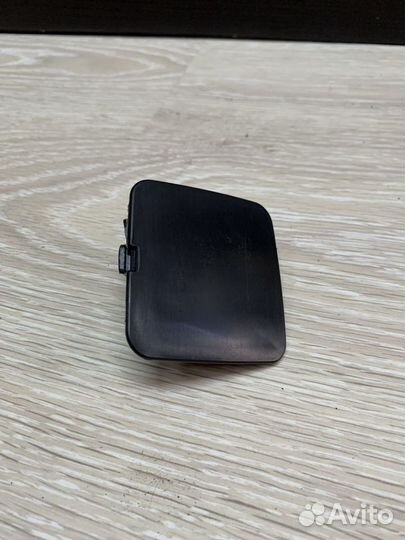 Заглушка буксировочного крюка Renault logan 2