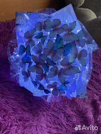 Светящиеся букеты из бабочек