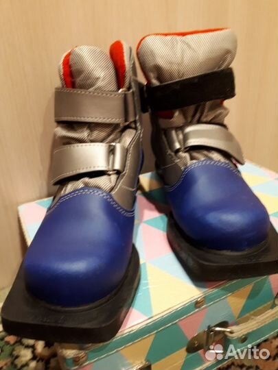 Ботинки лыжные