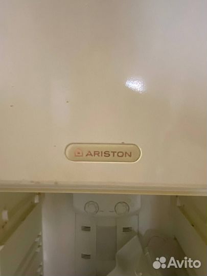 Холодильник ariston (бу)