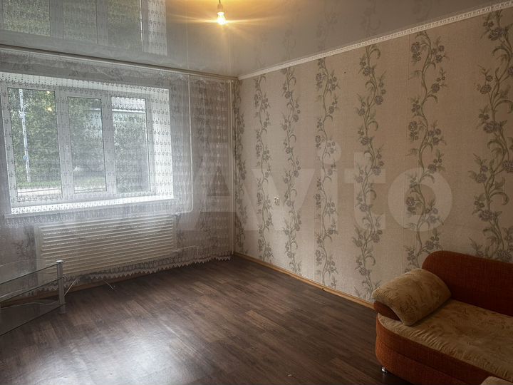 2-к. квартира, 52 м², 1/5 эт.