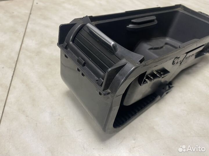 Бардачок центральный консоли Volkswagen Golf plus