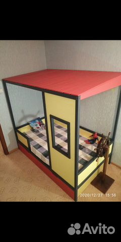 Детская кровать домик с матрасом бу