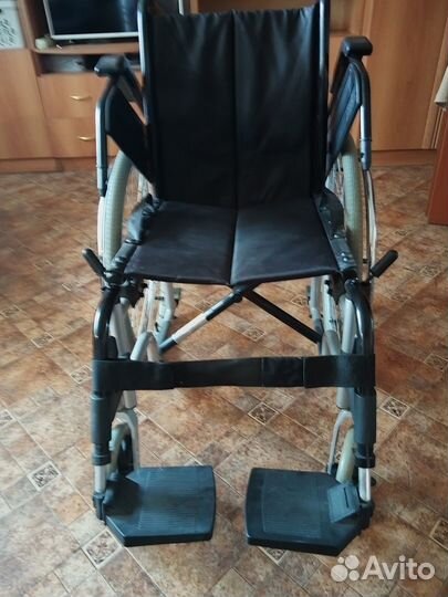 Продам инвалидную коляску