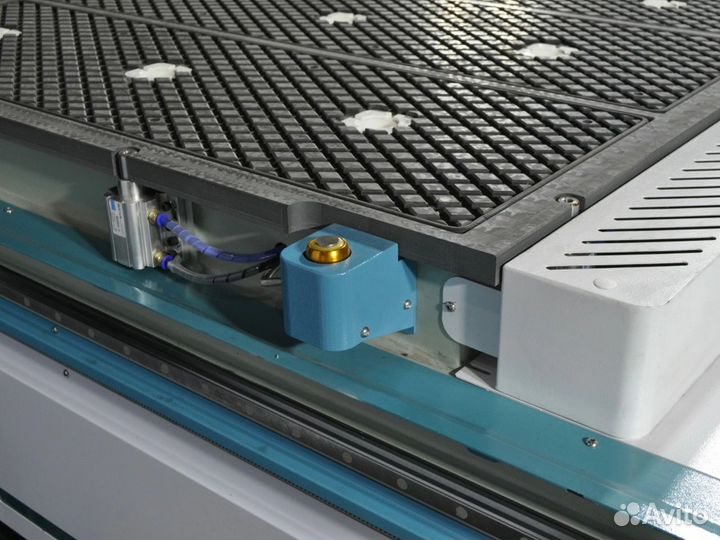 Фрезерный станок по дереву с чпу LTT 1325-4A