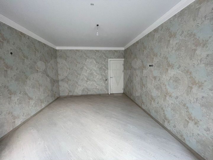 2-к. квартира, 72 м², 2/10 эт.