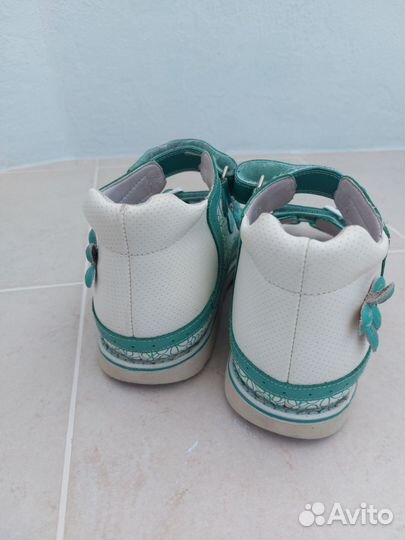 Сандалии для девочки