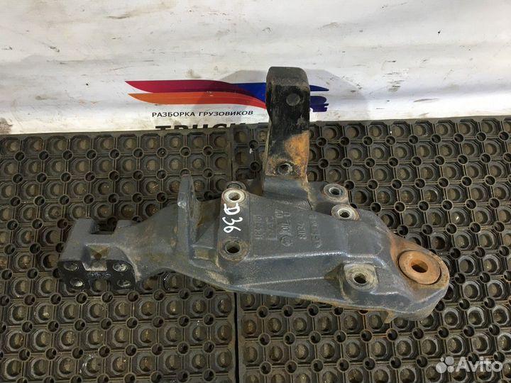Кронштейн передней рессоры Daf XF105