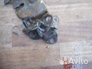 Ответная часть замка двери Mitsubishi Galant (E3)