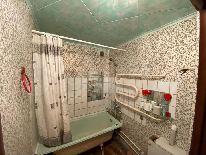 2-к. квартира, 47 м², 2/4 эт.