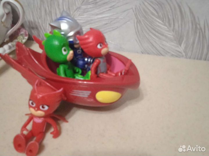 Герои в масках игрушки