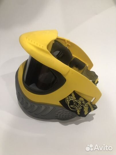 Горнолыжный шлем