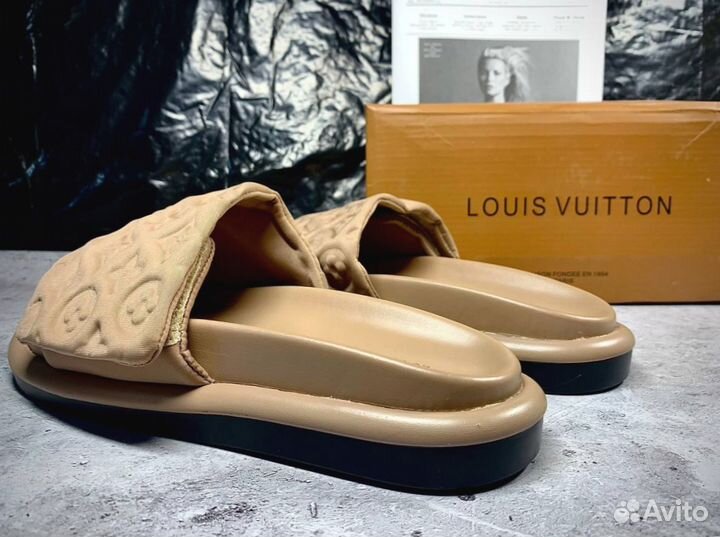 Сланцы женские louis vuitton