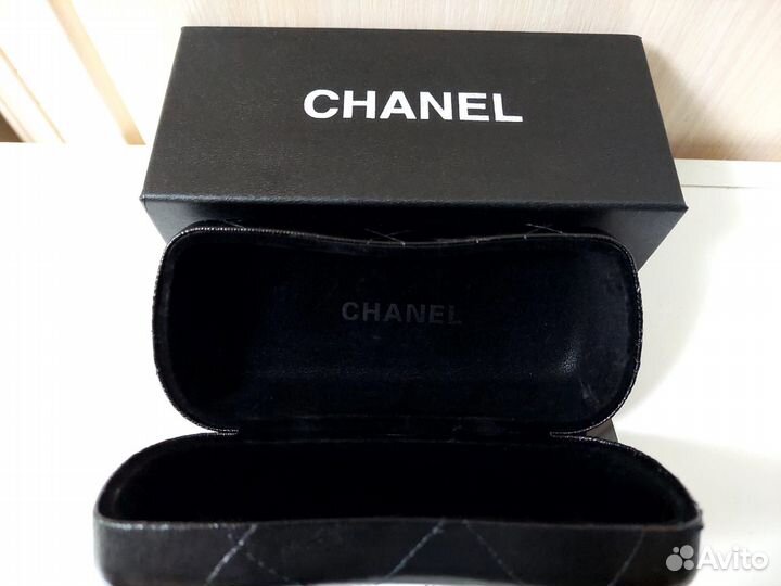 Очки в стиле chanel