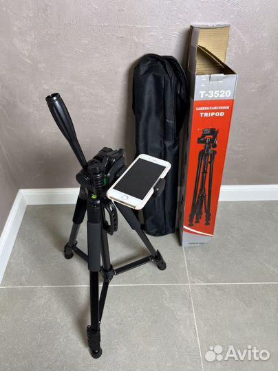 Профессиональный штатив 140 см