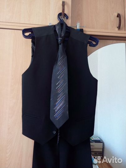 Продам костюм